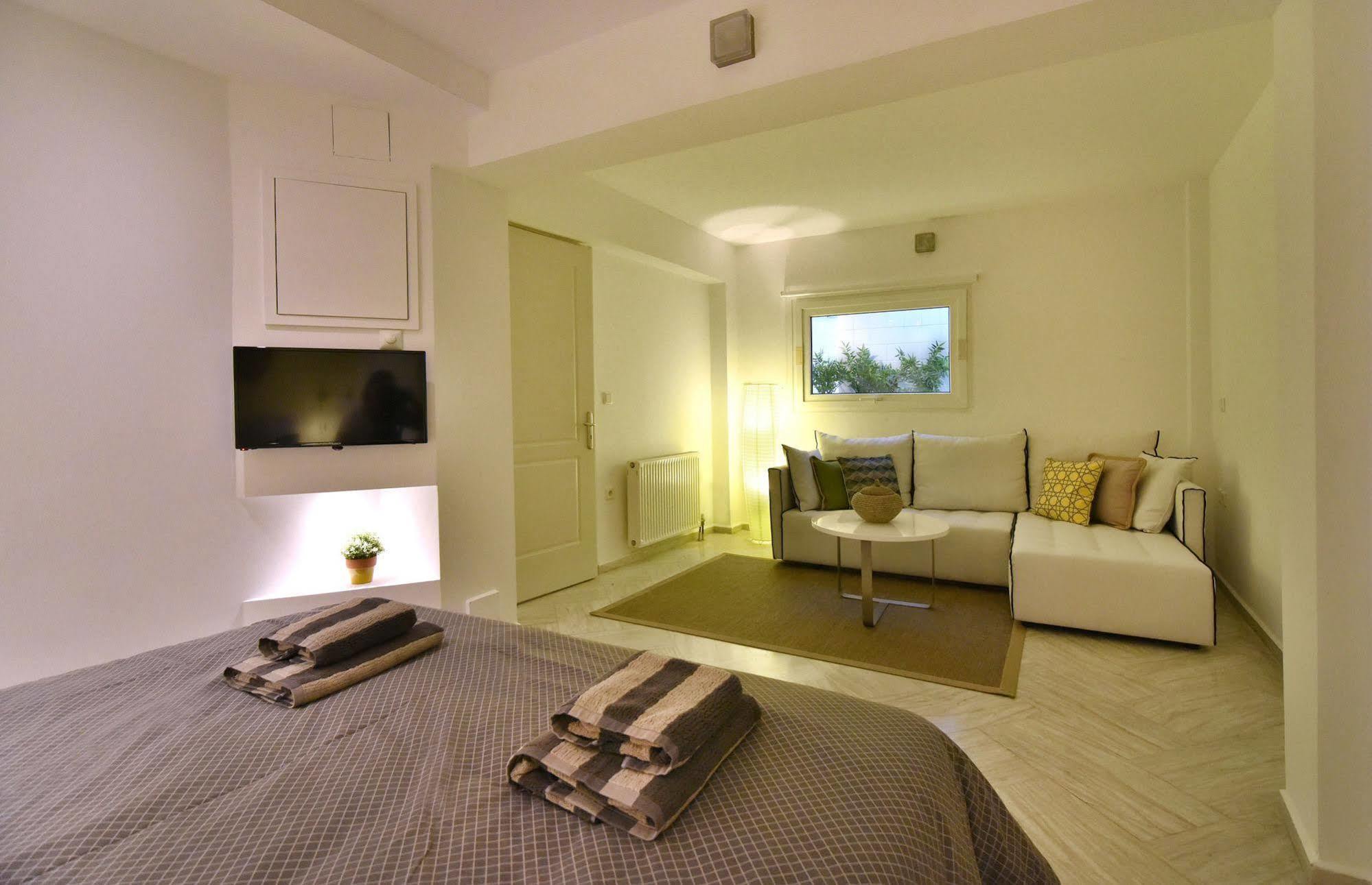 Coconut Villa Alimos Екстериор снимка