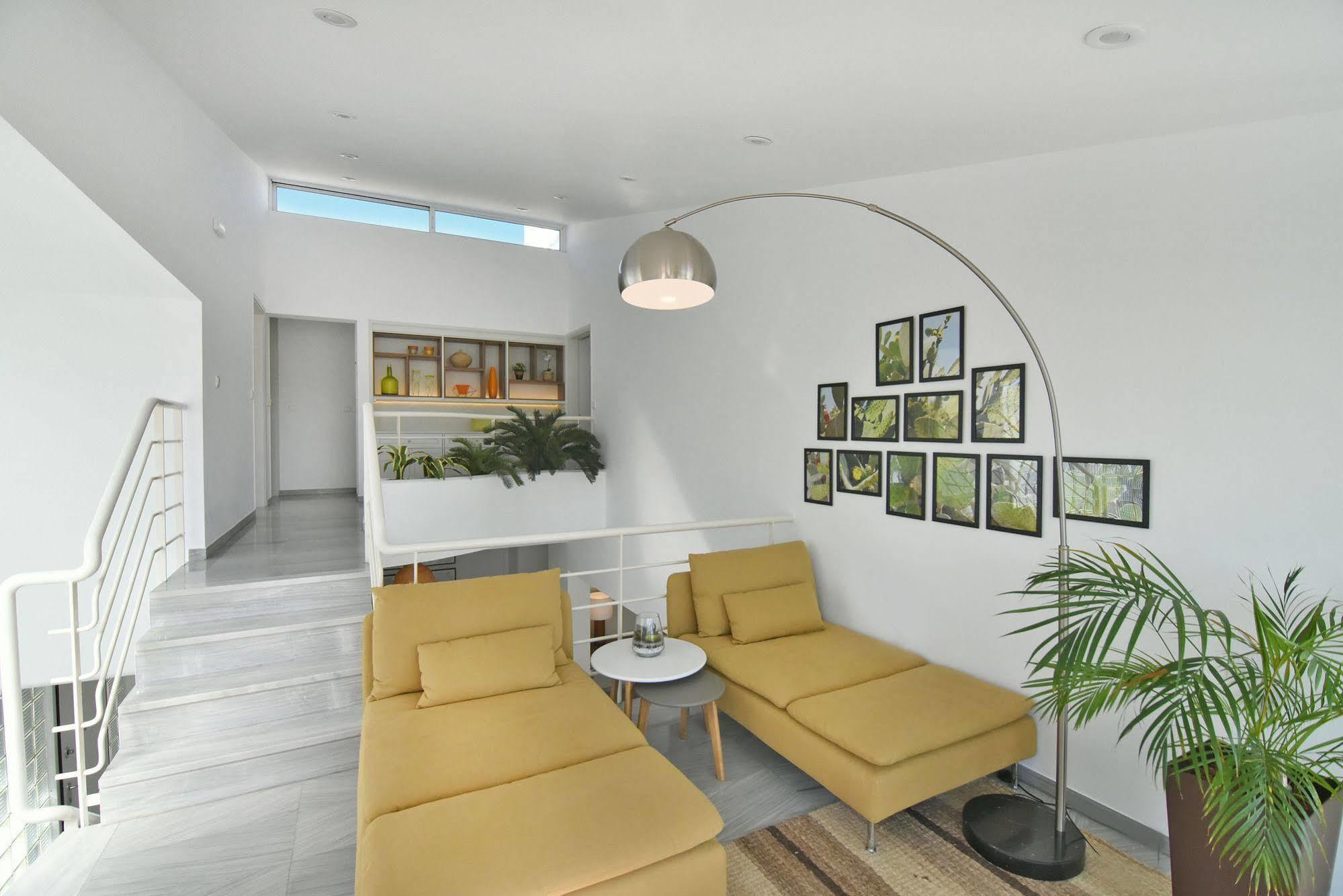 Coconut Villa Alimos Екстериор снимка